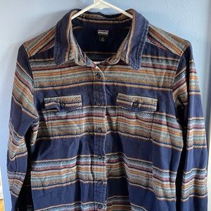 Patagonia womens flannel size 6